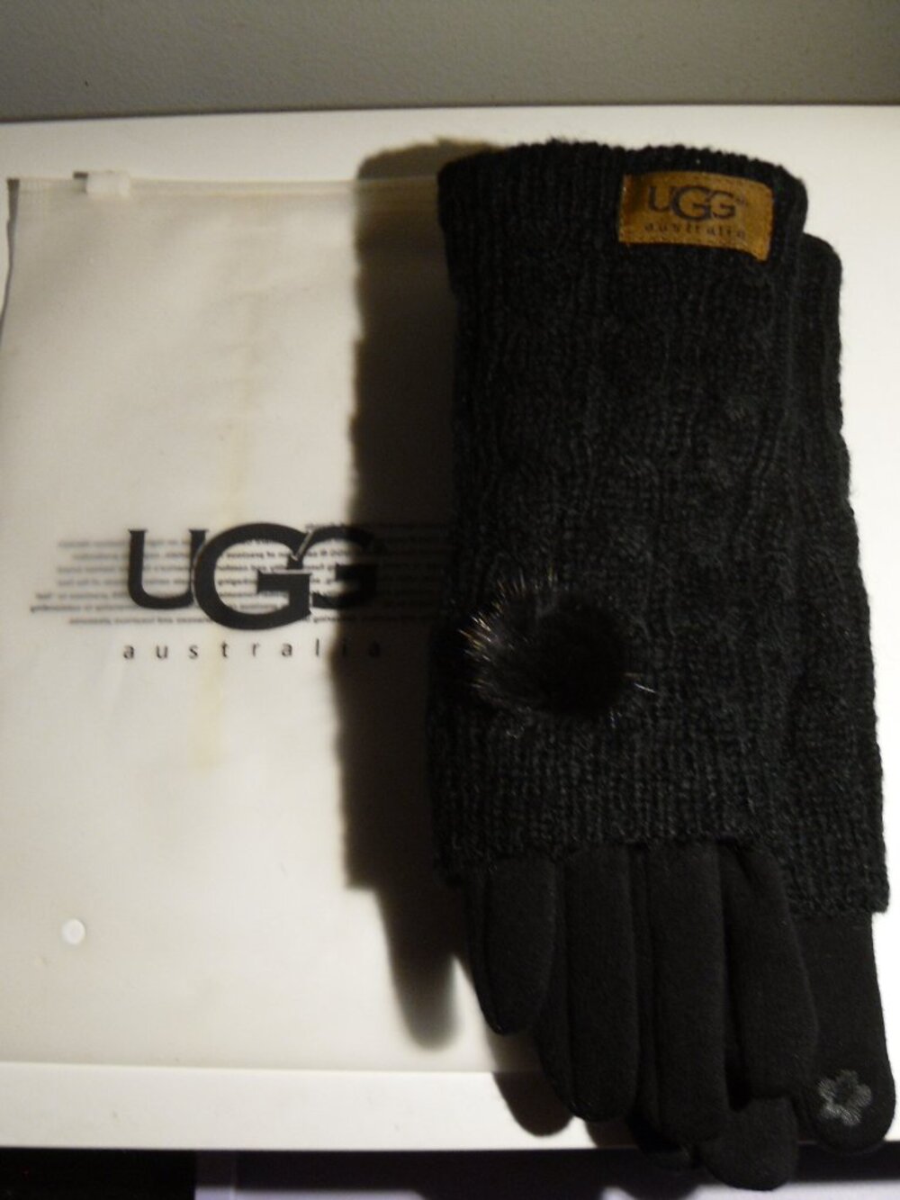 UGG women's gloves navy blue new